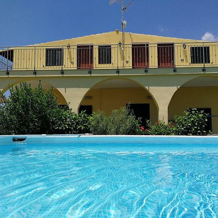 Villa Sole - Finaiti - Appartamento Per Turisti Floridia Extérieur photo