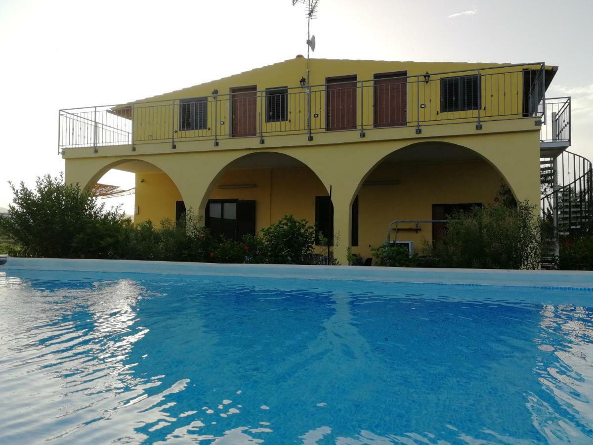 Villa Sole - Finaiti - Appartamento Per Turisti Floridia Extérieur photo