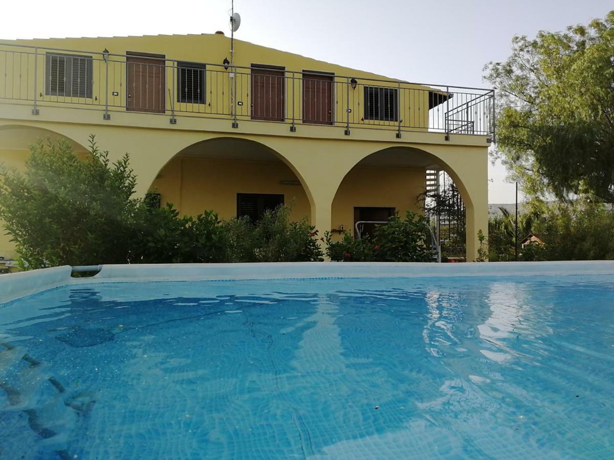 Villa Sole - Finaiti - Appartamento Per Turisti Floridia Extérieur photo