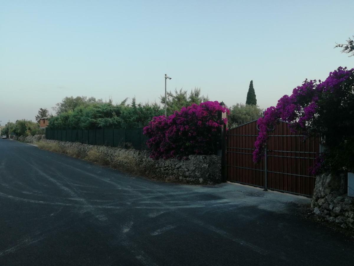 Villa Sole - Finaiti - Appartamento Per Turisti Floridia Extérieur photo